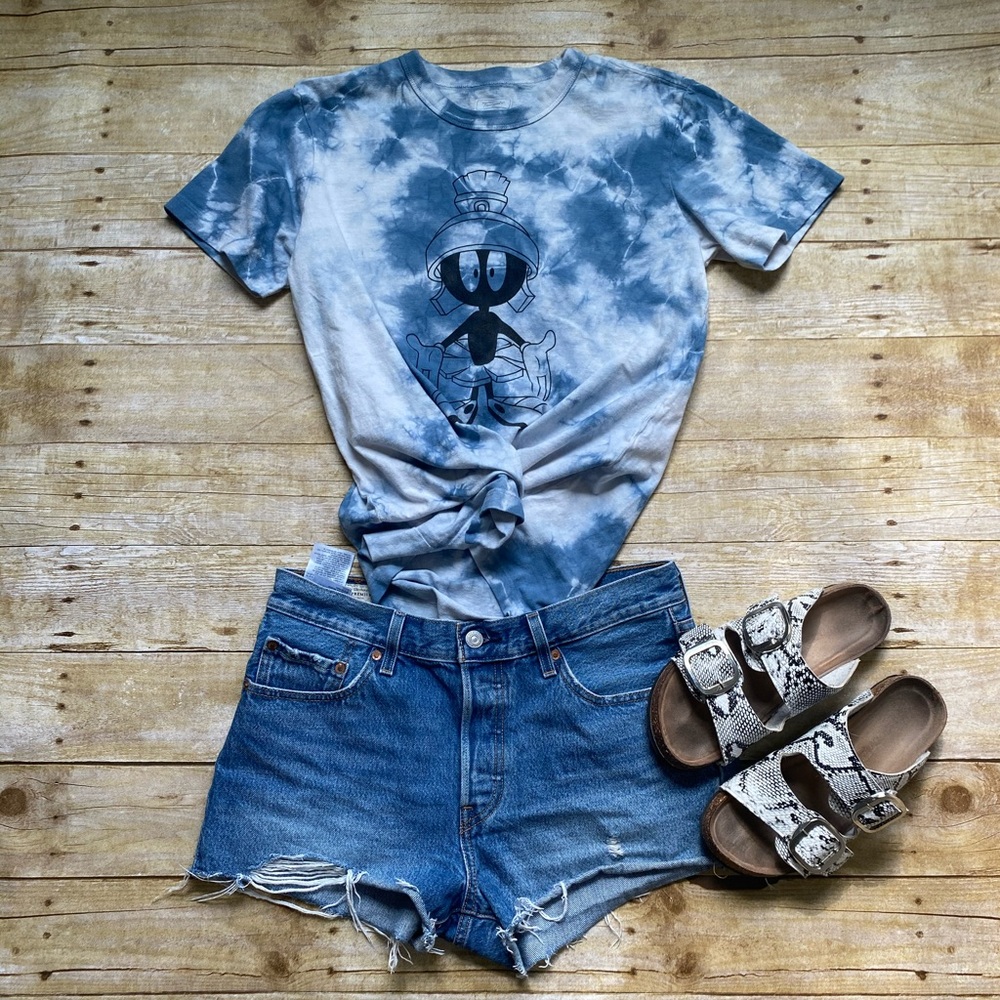 ✨American Eagle Outfitters MarvinTheMartianT-shirt - Picture 2 of 12